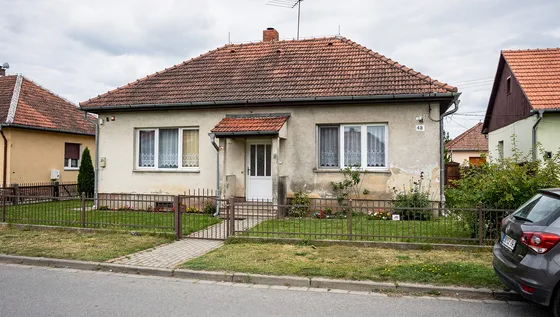 Eladó pince Gölle térségében — Gölle