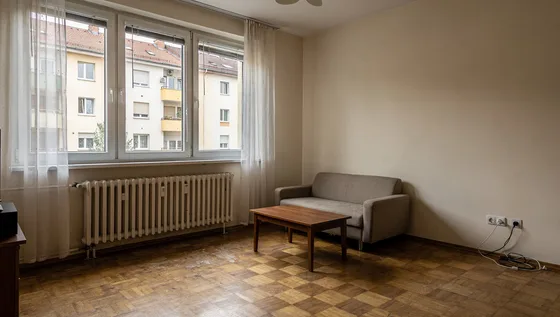 Téglaépítésű lakás alacsony közös költséggel, Budapest — Budapest