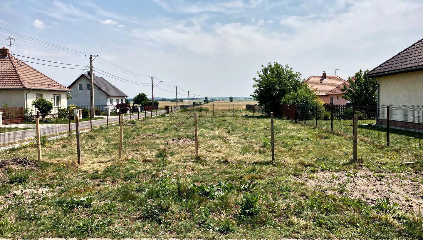 Eladó telek közművek közelében — Kecskemét — Kecskemét