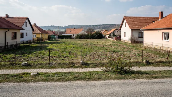Eladó panorámás telek Jenő közelében — Jenő