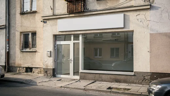 Kirakatos üzlethelyiség kiadó (Debrecen) — Debrecen